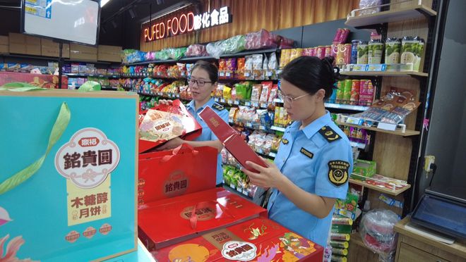 昌邑市市場監(jiān)管局強(qiáng)化食安監(jiān)管 守護(hù)團(tuán)圓味道